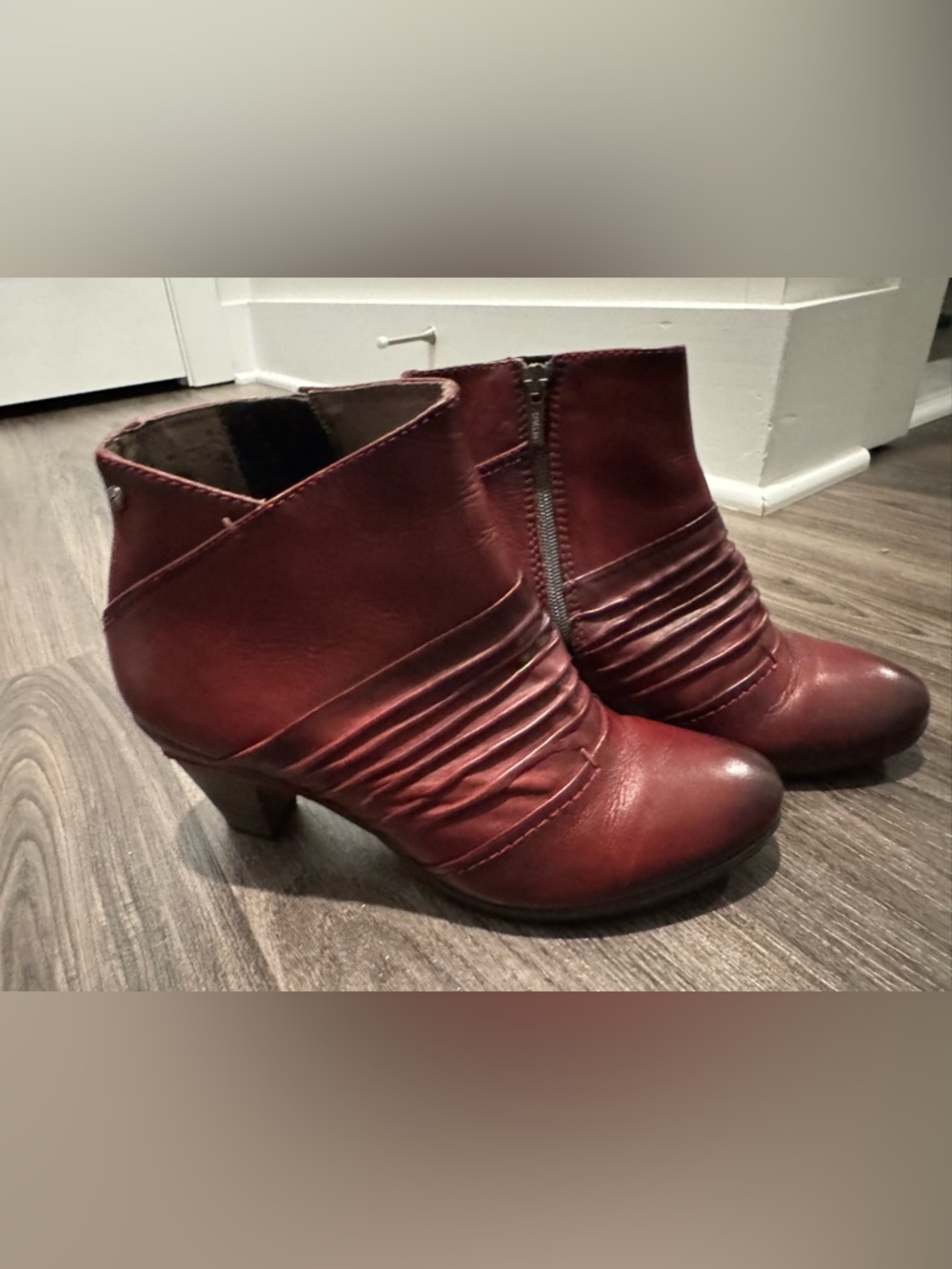 Pikolino’s Dark Red Ankle Bootie with Side Zip